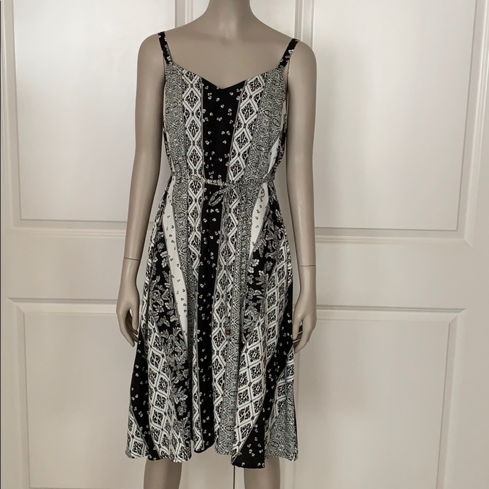 NWT! Motherhood Maternity Black & White Dress